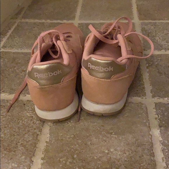 Pink Reebok sneakers - Picture 4 of 5